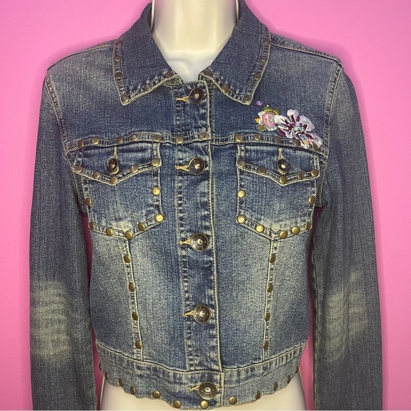 ZCO Vintage Floral Embroidered Denim Jacket - Blue - Medium - Picture 13 of 16